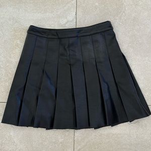 Juniors' Pleather Pleated Skirt